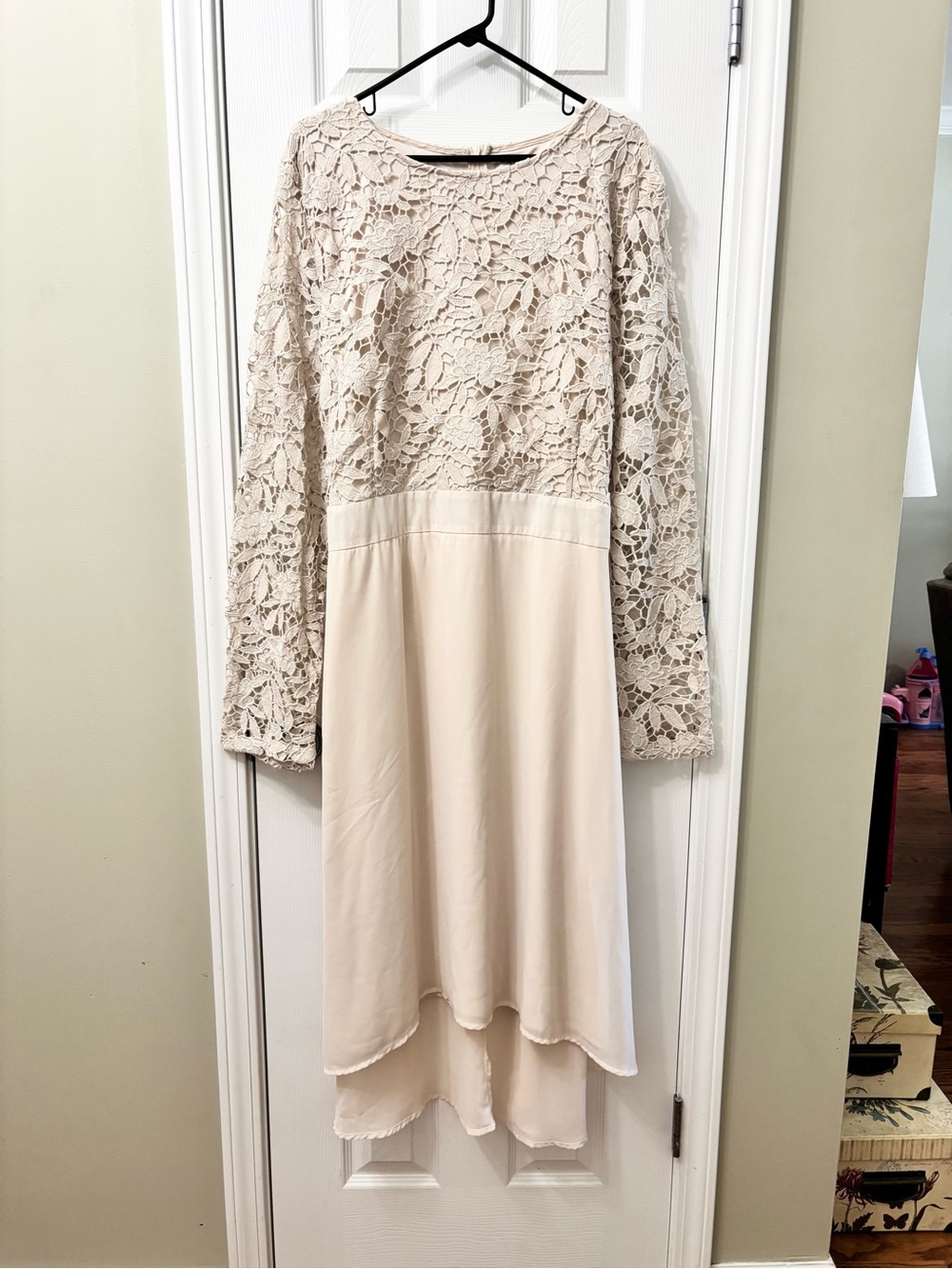 Boohoo Occasion Collection Plus Size 24 Lace Chiffon Midi Dress Beige Elegant - Picture 2 of 11